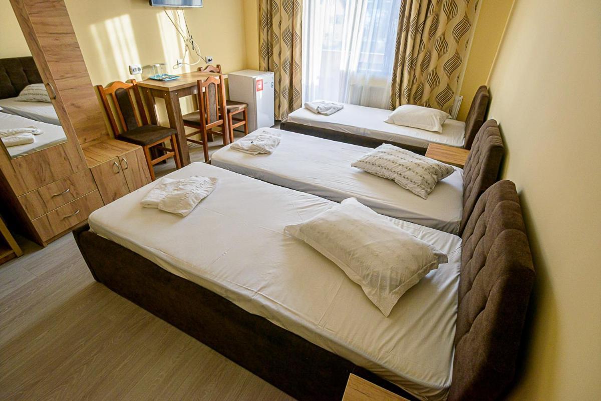 Casa Domneasca Riana Hotel ปีเตช ภายนอก รูปภาพ