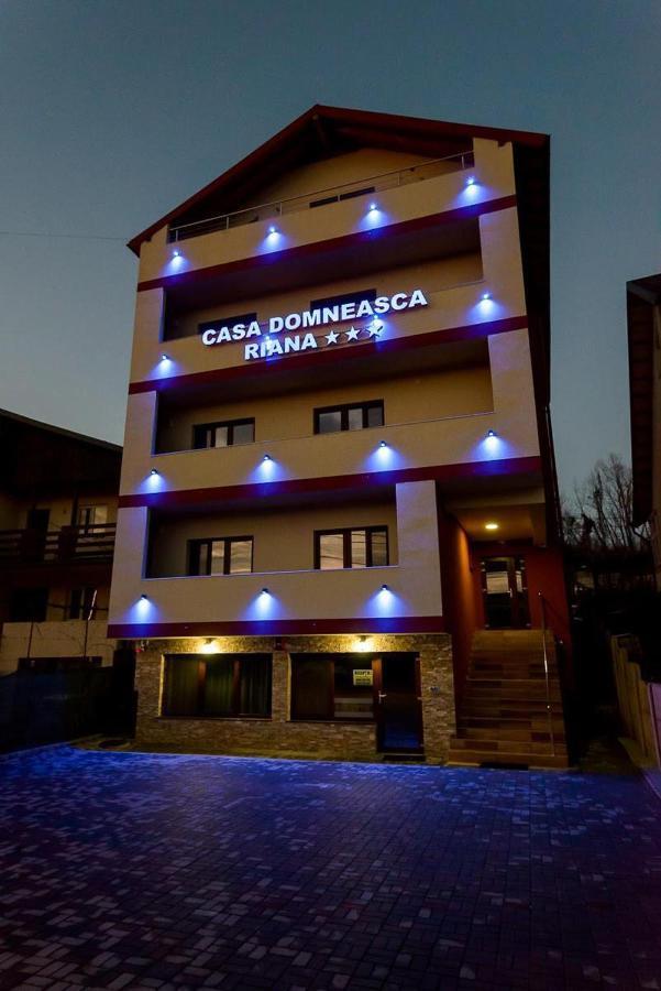 Casa Domneasca Riana Hotel ปีเตช ภายนอก รูปภาพ